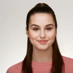 Essence Extreme Shine Volume Lip Gloss - Image 7